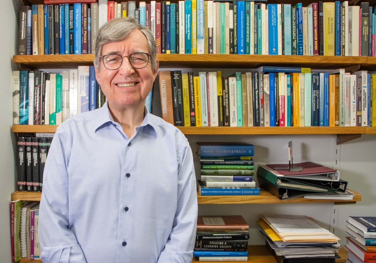Michael Woodford, premio Fundación BBVA en economía: «El control de los gobiernos sobre los bancos centrales provoca políticas imprevisibles»