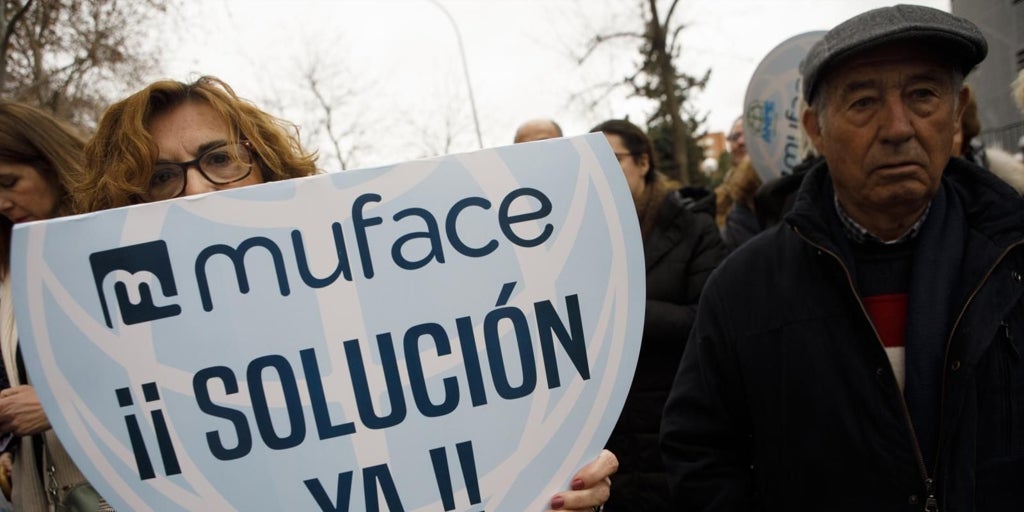 Muface revela que Adeslas y Asisa perdieron cerca de 17.000 usuarios en 2024 en medio de las dudas sobre su continuidad