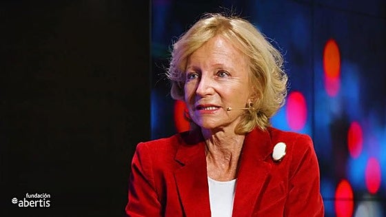 CriteriaCaixa elige a la exministra Elena Salgado como su consejera en Veolia, dueña de Agbar