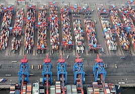 La UE se anticipa a los aranceles y dispara el superávit comercial con los EE.UU. en enero