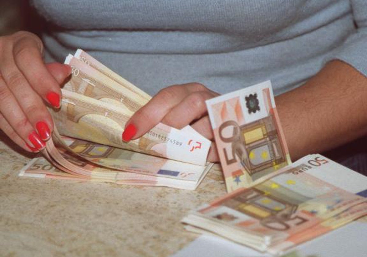 ¿Están obligados a presentar la declaración de la renta los trabajadores que cobran el salario mínimo en España?