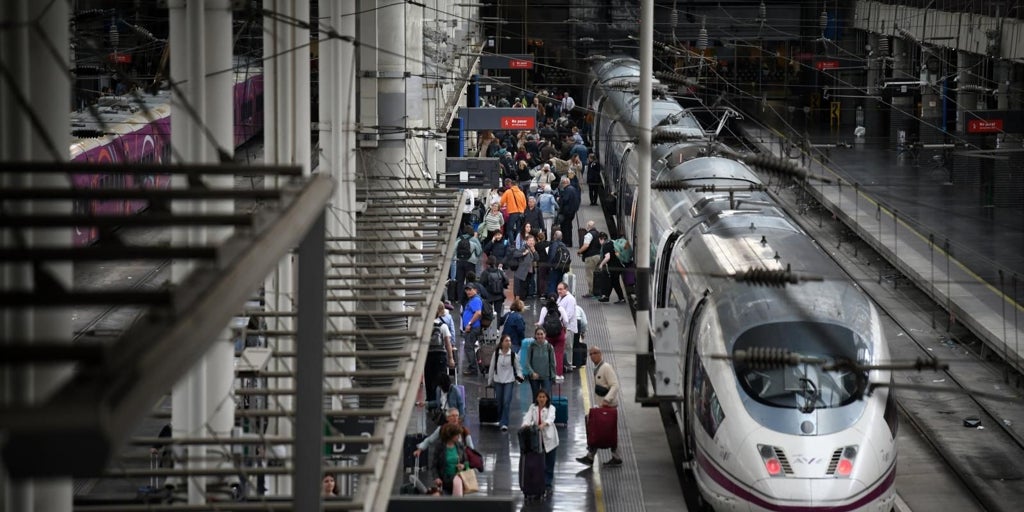 El tren espera llegar a la absoluta normalidad 72 horas después del apagón y en pleno puente de mayo