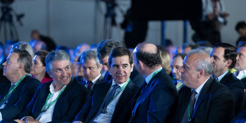 Bancos e inversores creen «arbitraria y populista» la consulta del Gobierno sobre la opa de BBVA