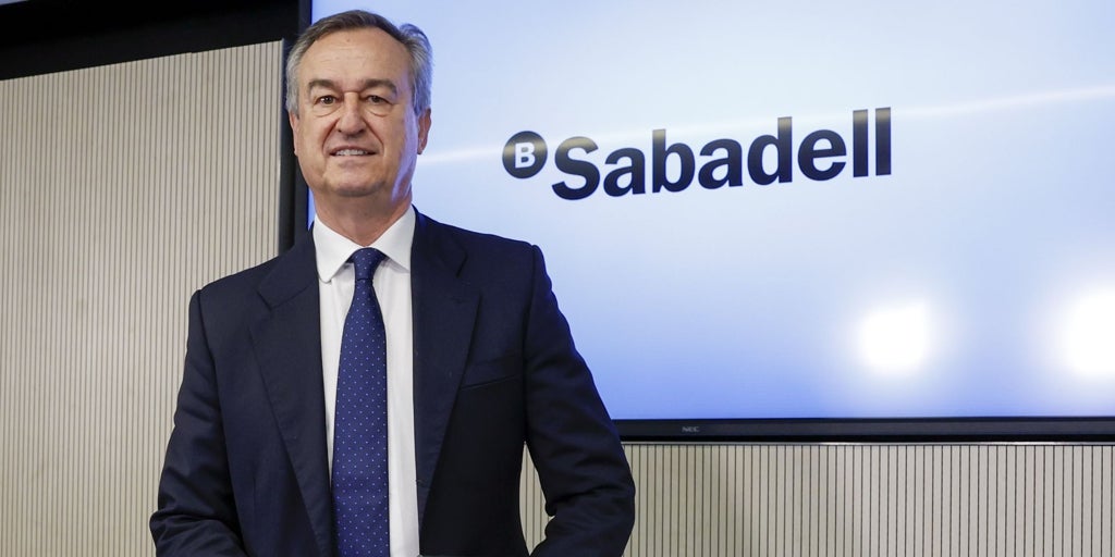 El Sabadell ataca la opa de BBVA por su «rechazo unánime» y participará en la consulta del Gobierno
