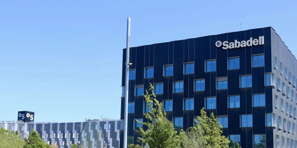 Unicaja y Abanca descartan una fusión con Banco Sabadell