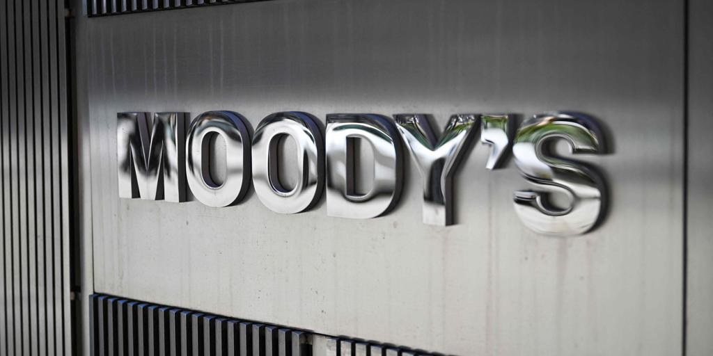 Moody's saca a EE.UU. de las economías triple A por el aumento de la deuda pública