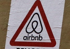 Consumo ordena a Airbnb bloquear 65.000 anuncios que considera «ilegales» tras una victoria judicial