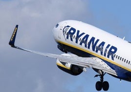 Ryanair obligará a los trabajadores no afiliados a CC.OO. a devolver miles de euros a partir de junio y les bajará el sueldo