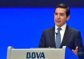 El presidente de BBVA, Carlos Torres, considera que Cuerpo no debería elevar la OPA sobre Sabadell al Consejo de Ministros