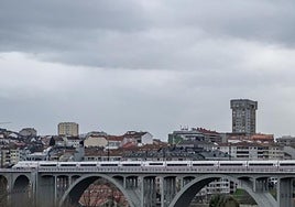 Freno al corredor Atlántico: el muro de Sánchez apuntala la España de las dos velocidades