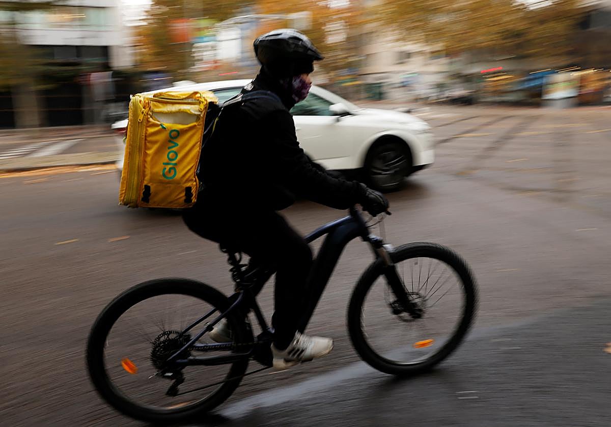 Un repartidor de Glovo.