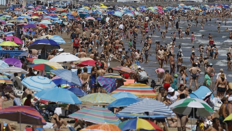 La rentabilidad del turismo español es más baja que la de Portugal o Grecia pese al 'boom' de visitantes