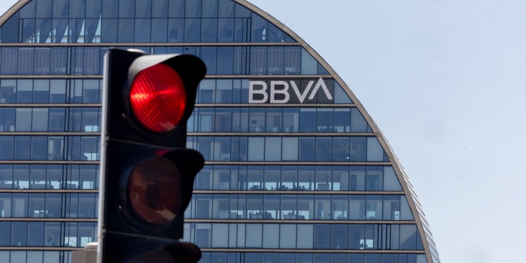 BBVA, Konseyin kararını bekleyen Banco Sabadell'deki OPA ile devam edeceğine inanıyor