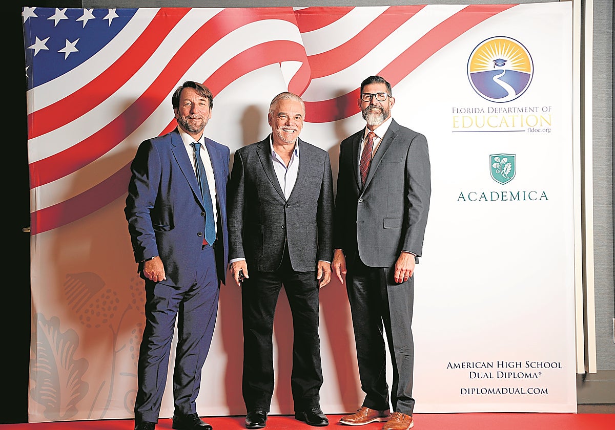 José Luis Martínez de Urbina, Fernando Zulueta y Mr. Manny Díaz Jr.