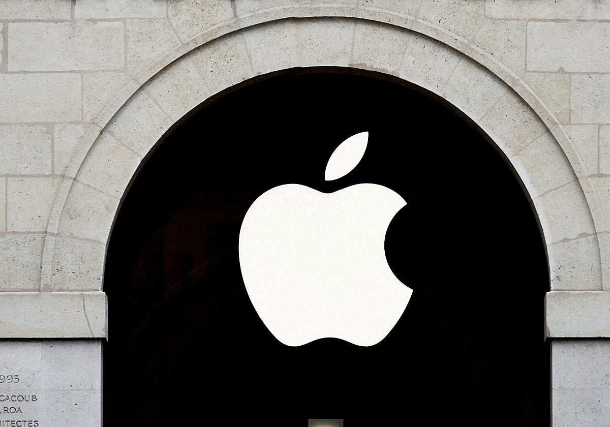 El logo de Apple, visible en una de sus tiendas