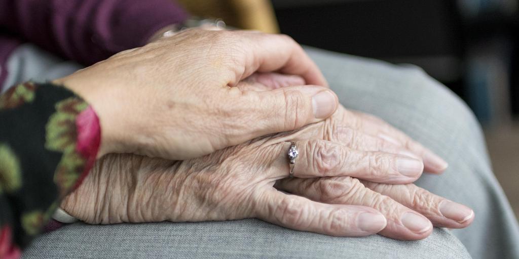 Cuánto dinero cobra una viuda de la pensión de su marido en España: cuantías y requisitos