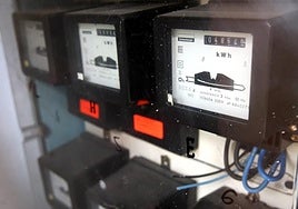 Las eléctricas entran en una guerra de precios: de regalar dinero a ayudas para repostar