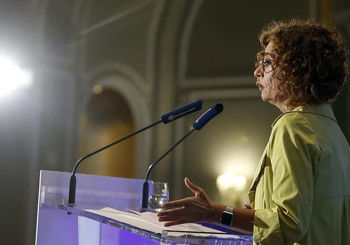 La ministra de Hacienda, María Jesús, durante su intervención en un foro