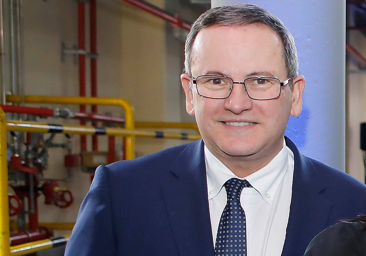 Murtra relevará a Eduardo Navarro en la dirección de asuntos corporativos de Telefónica por el director de Indra en Cataluña