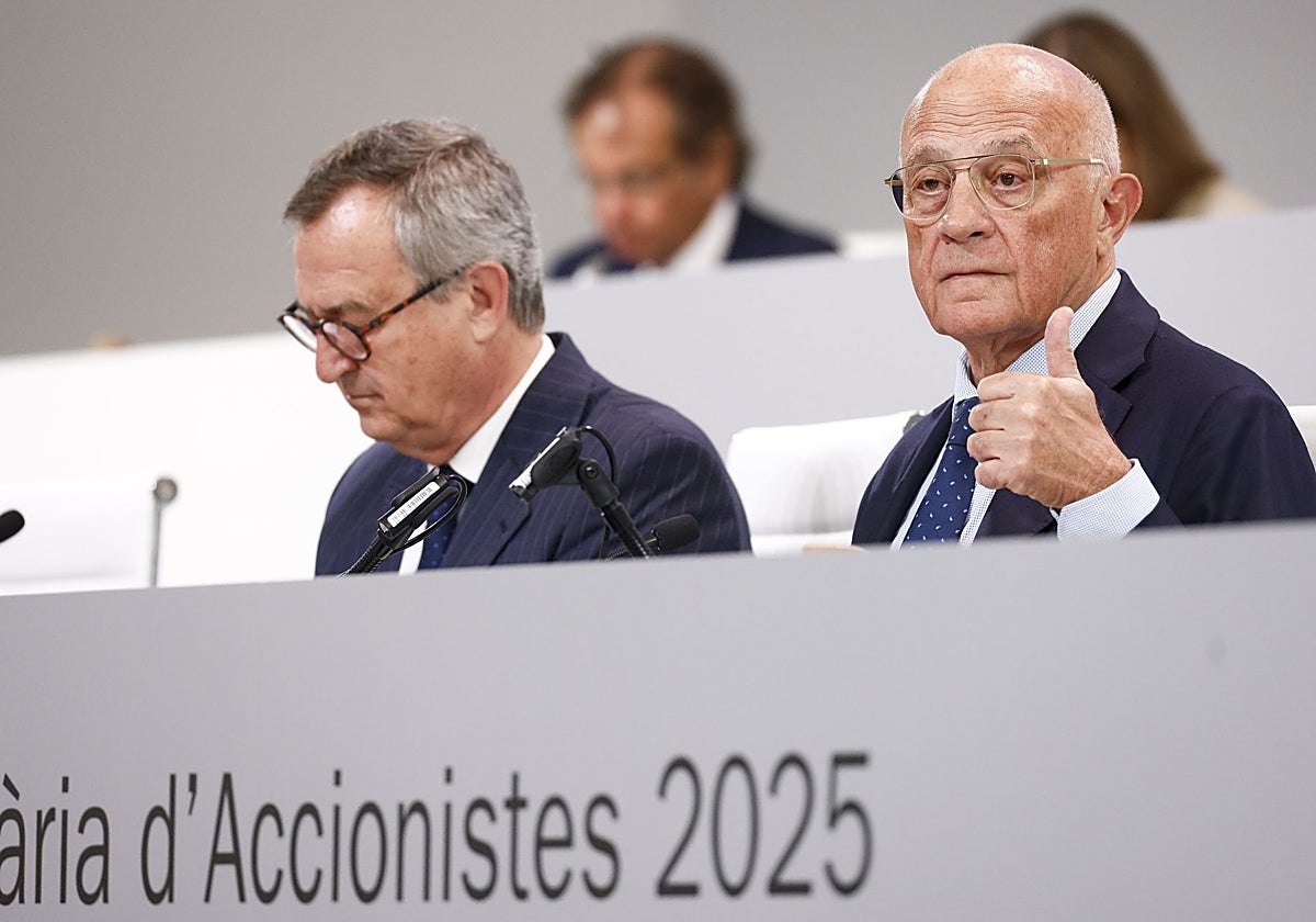 El consejero delegado de Banco Sabadell (i), César González-Bueno, y el presidente, Josep Oliu