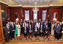 Isidro Fainé impulsa el compromiso social de las cajas de ahorros y bancos minoristas, que alcanza el récord de 4.000 millones