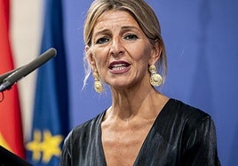 El registro horario de Yolanda Díaz plantea dudas legales si no pasa por el Congreso