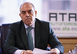 Lorenzo Amor advierte de la pérdida de autónomos en el comercio, con 36 menos cada día de 2025