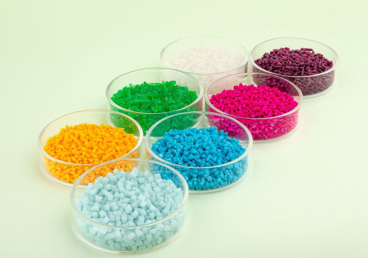 Bioplásticos de la startup Benviro que ha desarrollado soluciones (libres de microplásticos) para para aplicar en sectores como packaging, textil y cosmética