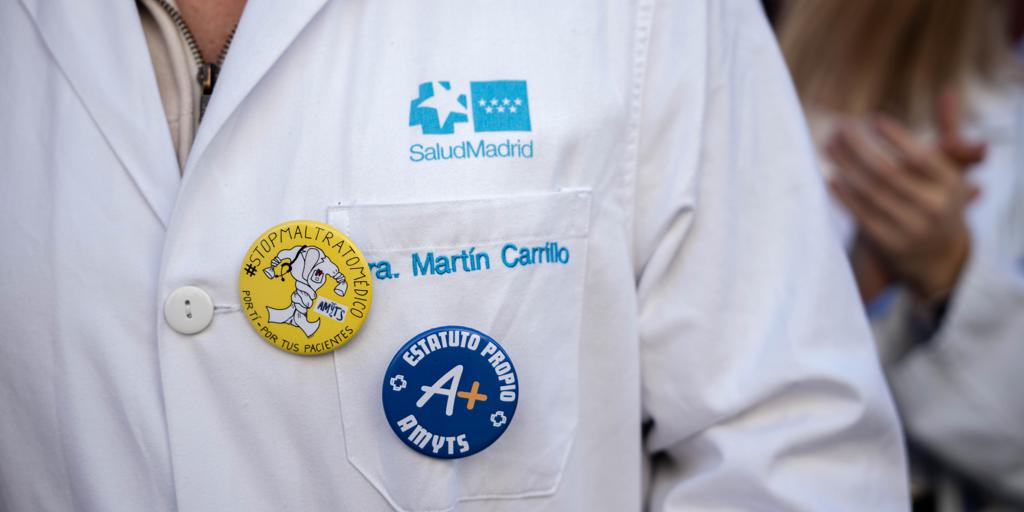 Cuánto cobra un médico en España: sueldo por comunidad autónoma y complementos