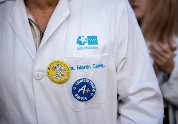 Cuánto cobra un médico en España: sueldo por comunidad autónoma, complementos y especialidad