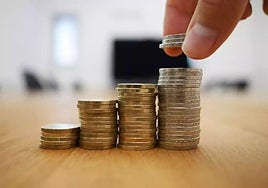 El 'boom' de las cuentas bancarias para niños: cuándo y con qué dinero abrírsela a tu hijo