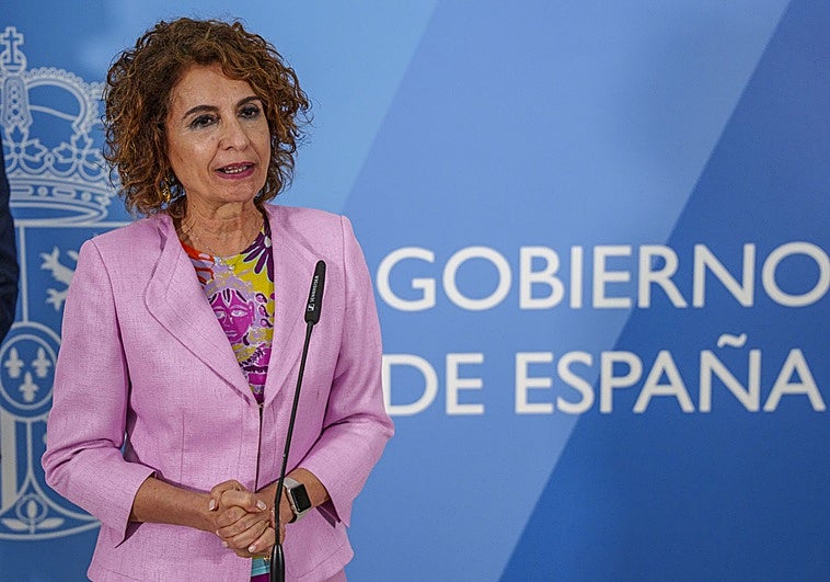 La vicepresidenta y ministra de Hacienda, María Jesús Montero.