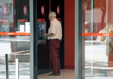 Nuevo golpe a los ahorradores en España: los depósitos a plazo fijo pierden más de un 20% de rentabilidad