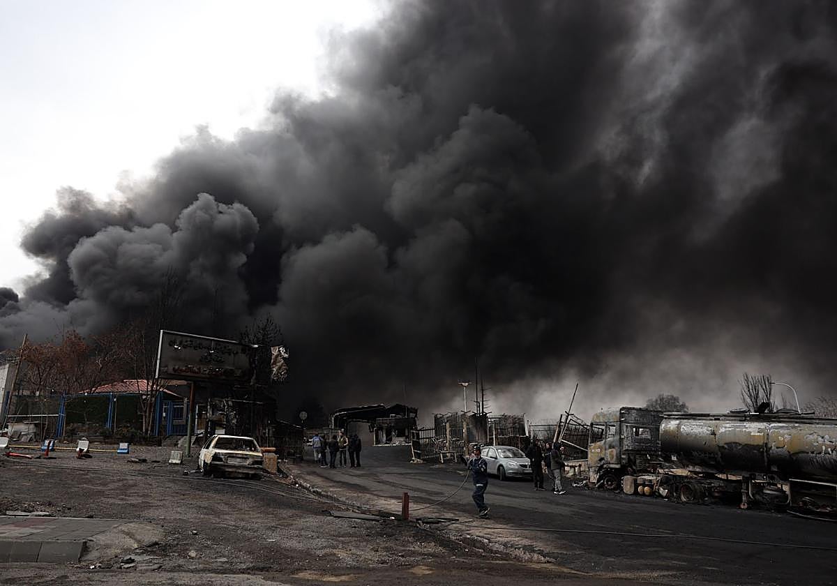 El precio del barril de petróleo supera los 100 dólares