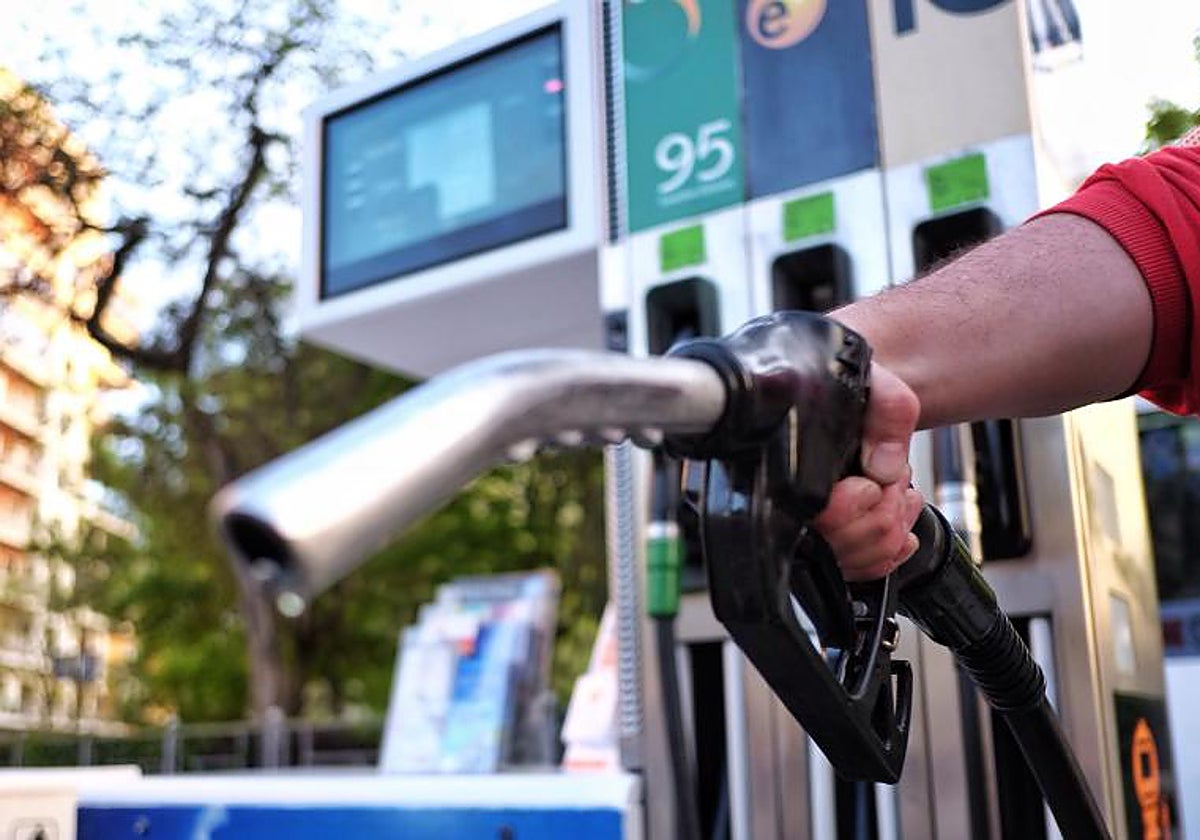 Exolum bloquea la entrada a España de 200 millones de litros de combustible