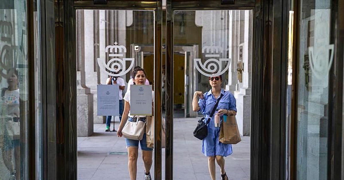 El Gobierno compromete 750 millones de fondos públicos hasta 2030 para sacar a Correos de la crisis