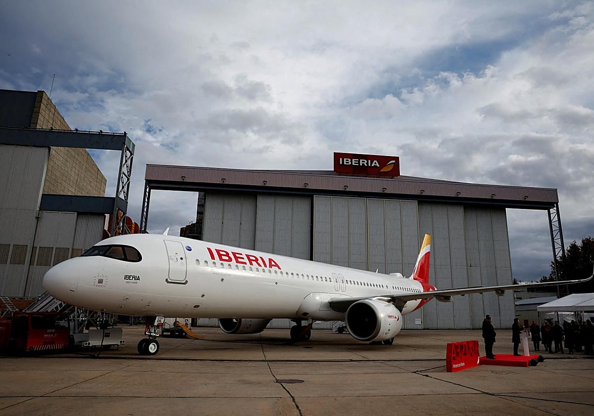 Iberia y los sindicatos acuerdan un ERE voluntario para casi 1.000 ...