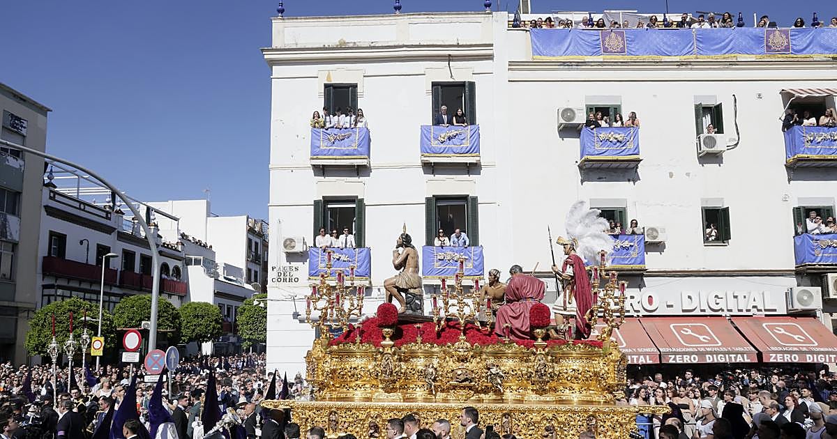 Hacienda también hace negocio con los balcones de Semana Santa: este el dinero que debes pagar