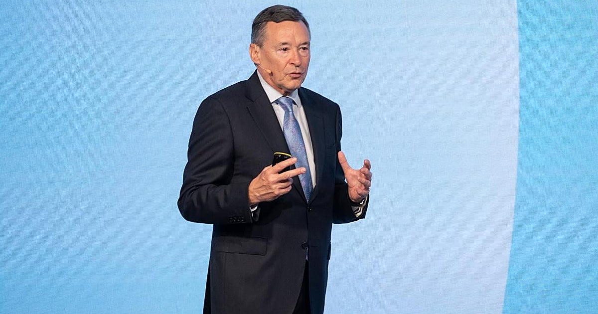 Ángel Simón toma las riendas de Indra con el futuro en manos del Gobierno