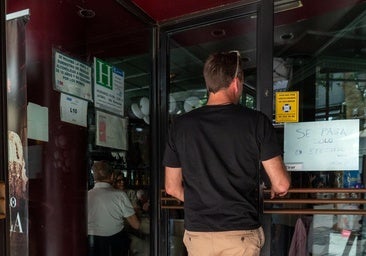 Las quejas por la imposibilidad de pagar en efectivo se dispararon un 16% el año pasado