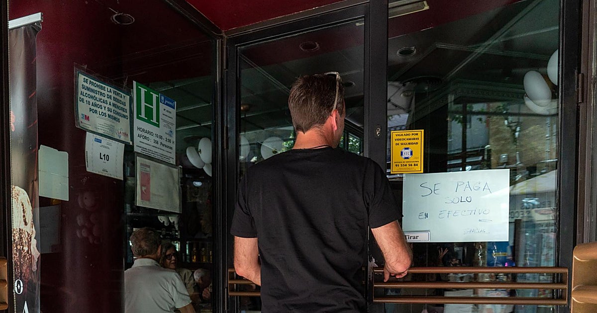 Las quejas por la imposibilidad de pagar en efectivo se dispararon un 16% el año pasado