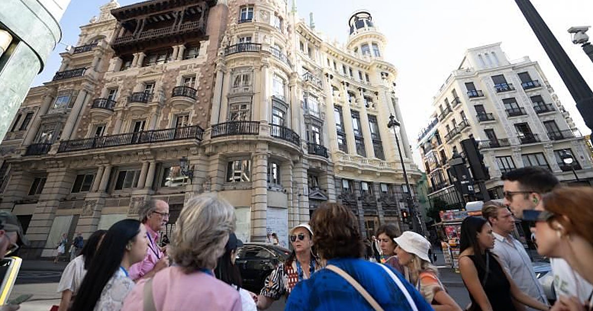 El turismo nacional huye al extranjero por los precios récord de España, los que más crecen en Europa