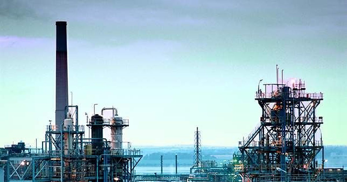 La industria química esquiva los aranceles de Trump pero choca contra los precios energéticos de España