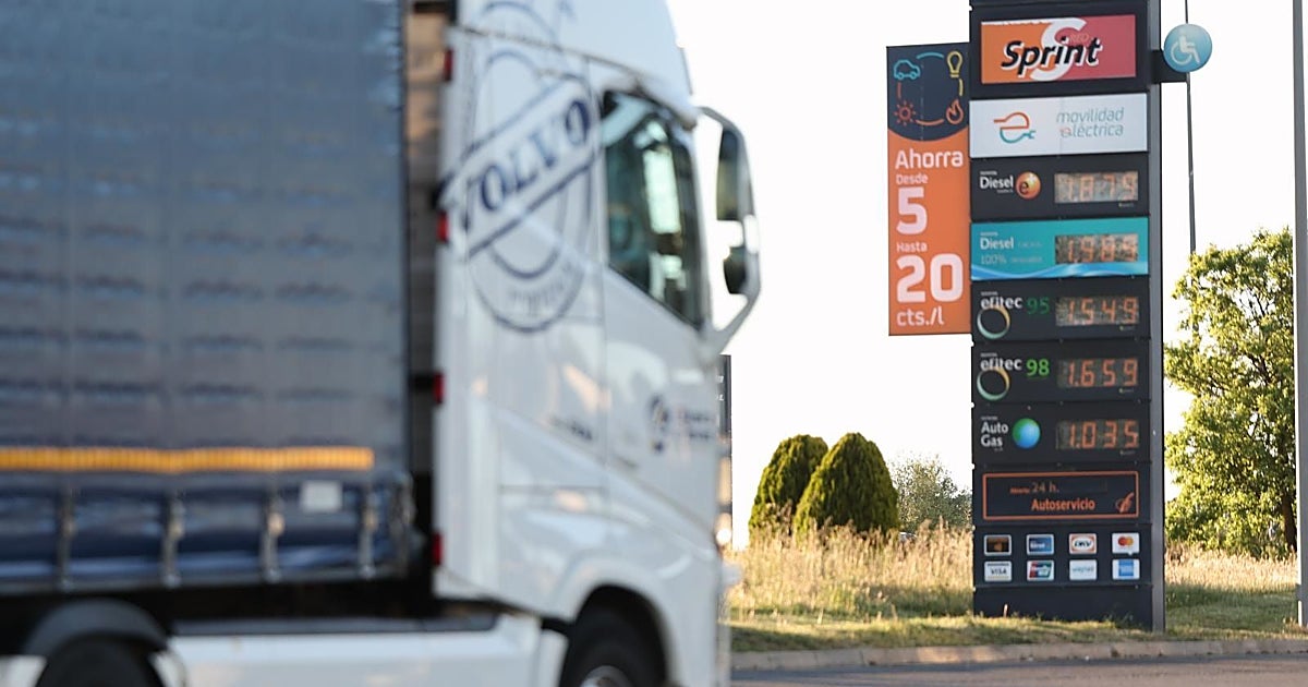 Los combustibles se encarecen hasta un 30% en marzo pese a las rebajas fiscales