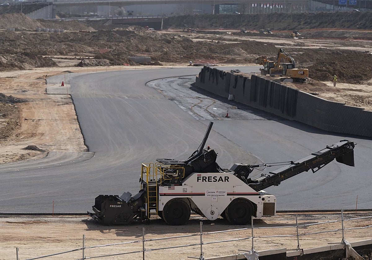 El sector público tarda más que el privado en pagar sus facturas y supera en 40 días el límite legal