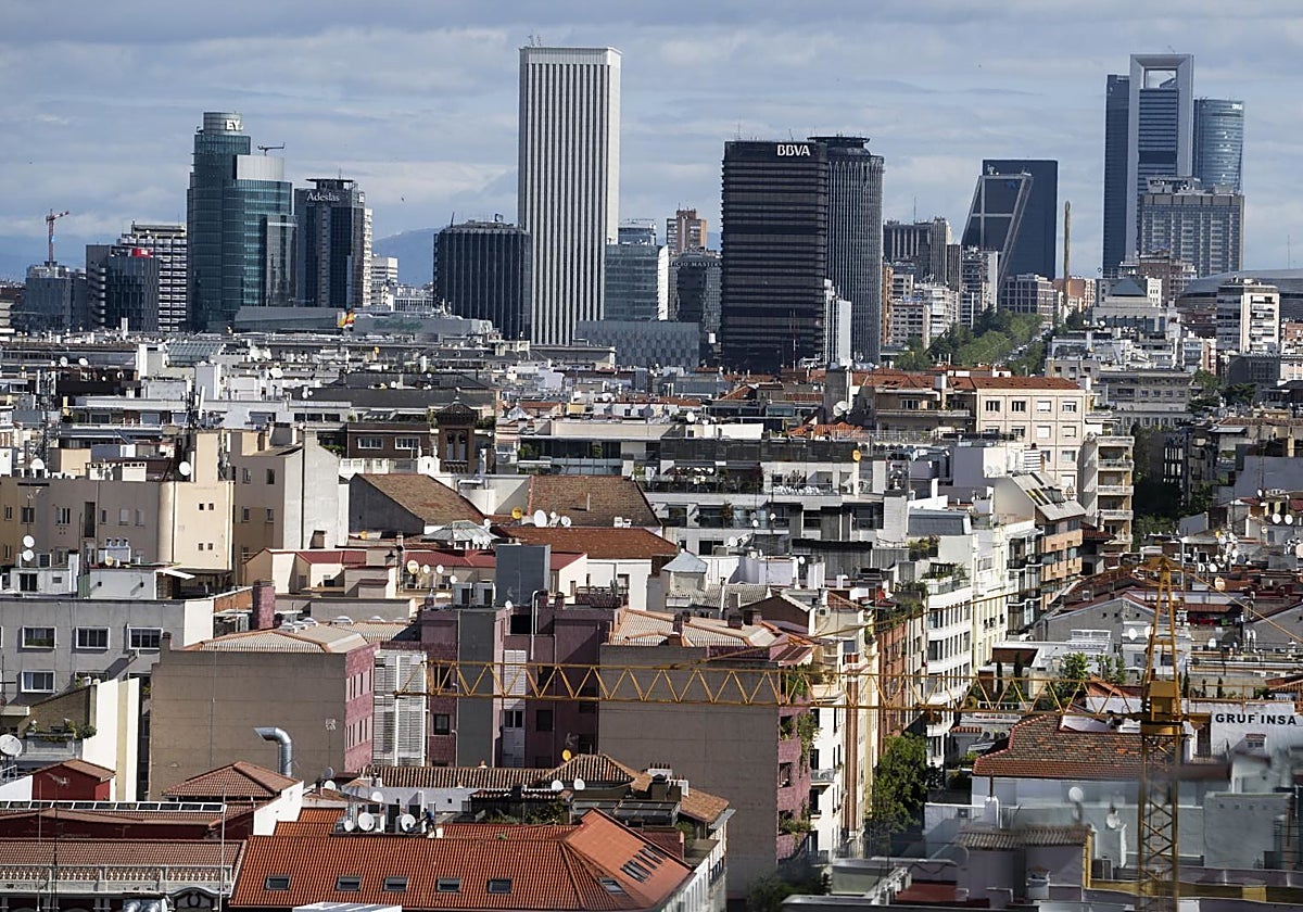 ¿Qué salario necesito para comprar una casa? De los 1.108 euros de Cartagena a 5.642 en San Sebastián