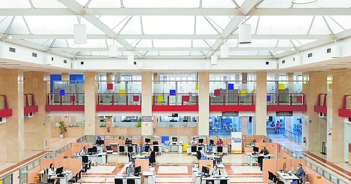 El Gobierno ultima un decreto para desatascar la jubilación parcial de los empleados públicos