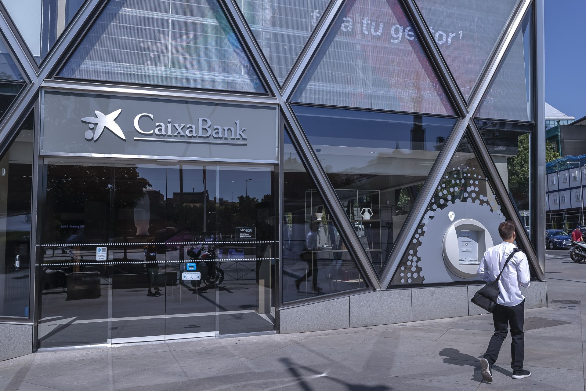 La gestora de Caixabank sufrió salidas de dinero de 876 millones en marzo por la guerra