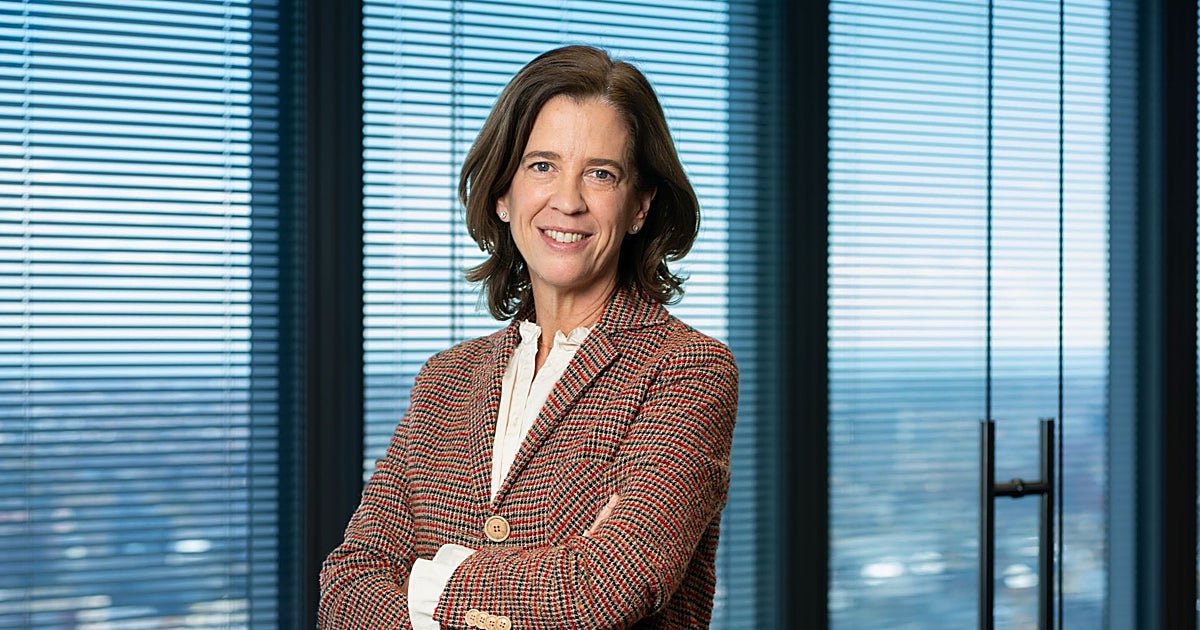 Alejandra Kindelán renueva como presidenta de la patronal bancaria AEB