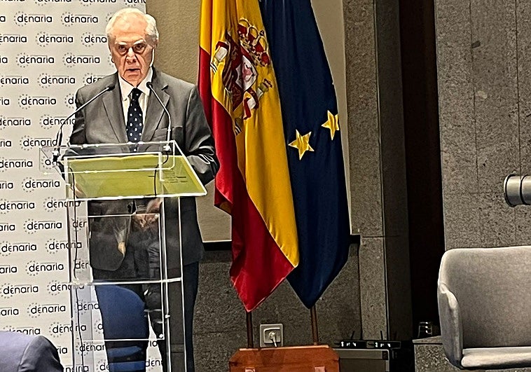 Javier Rupérez, presidente de la plataforma Denaria, la asociación española sin ánimo de lucro dedicada a defender el dinero en efectivo como un bien público esencial.